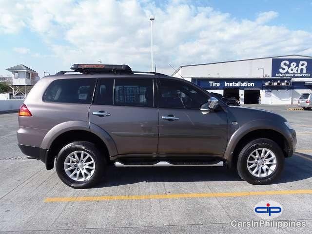 Mitsubishi montero sport 2012